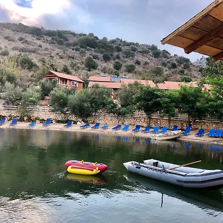 The Mussel House * Ksamil