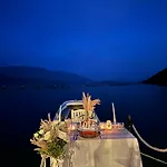 The Mussel House * 사밀
